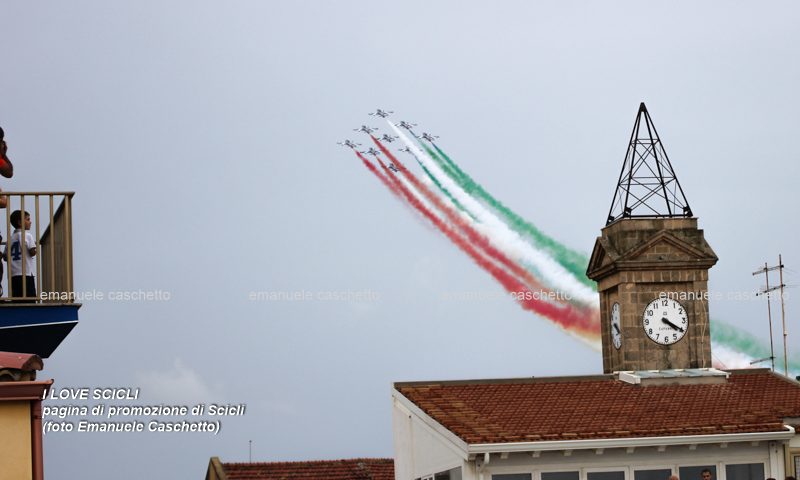 frecce tricolori campanile donnalucata