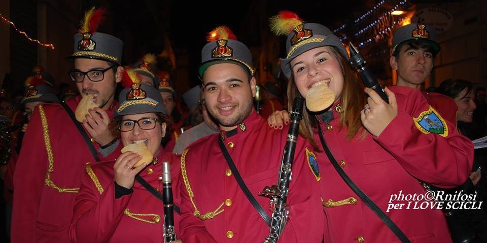 Canzoncine con la banda musicale di Scicli-foto Rosalba