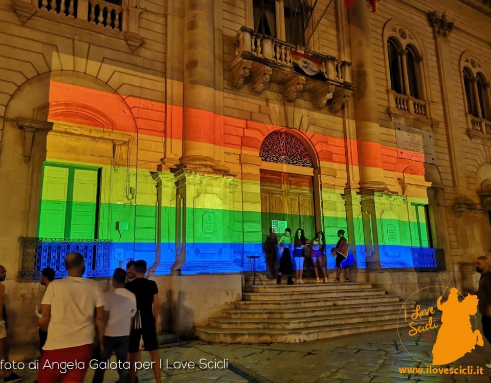 gay pride comune arcobaleno