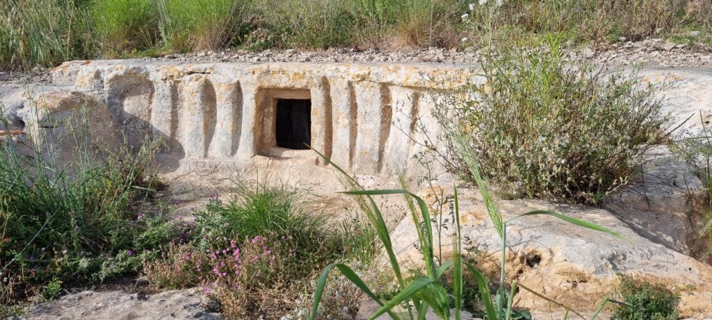 Grotta del principe- Cava D'Ispica