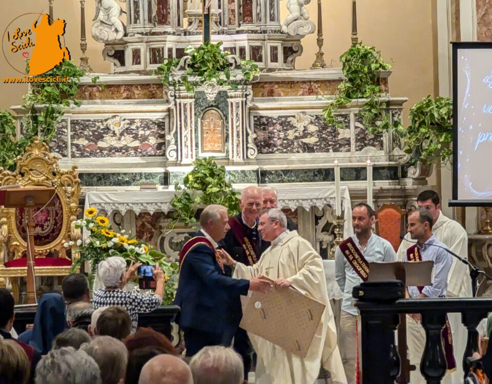 Padre Giovanni. Guglielmo Ugo arciconfraternita SS. Crocifisso - Scicli